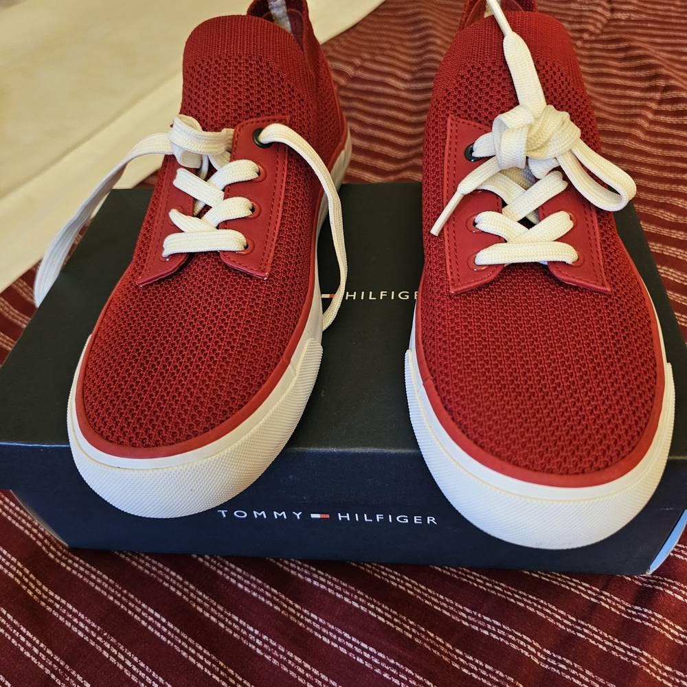 Tommy Hilfiger Women Red Knit Low-Top Sneakers with White Soles